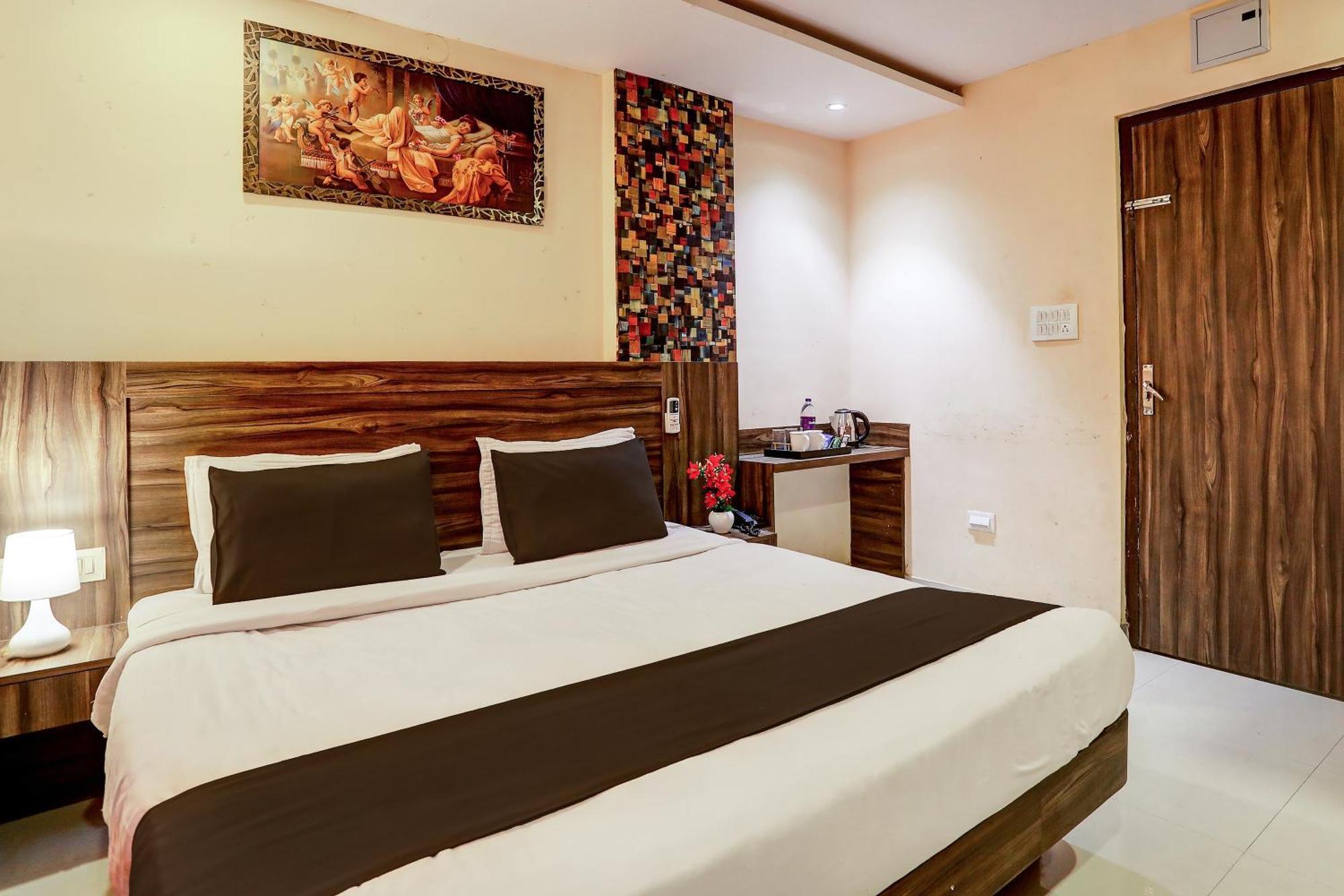 Super Hotel O Vaishnavi Inn Hyderabad Exterior photo