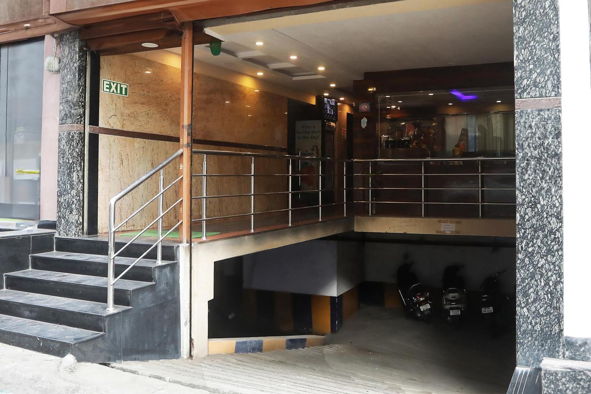 Super Hotel O Vaishnavi Inn Hyderabad Exterior photo