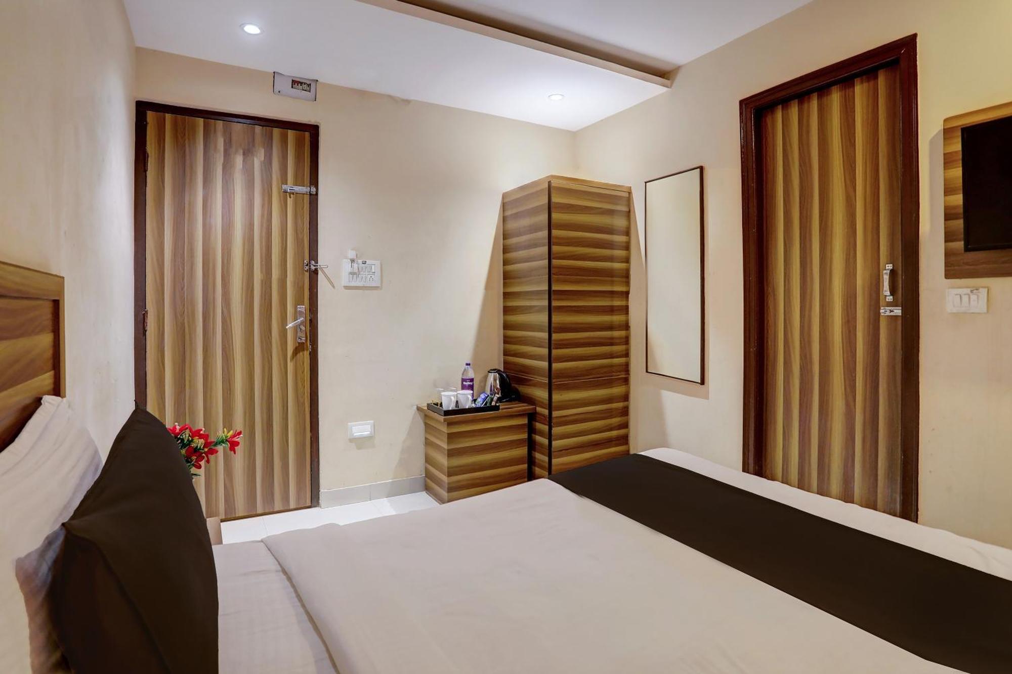 Super Hotel O Vaishnavi Inn Hyderabad Exterior photo